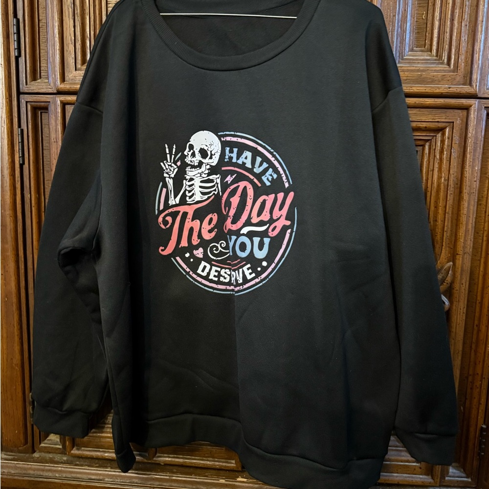 Black Graphic Women’s Sweater